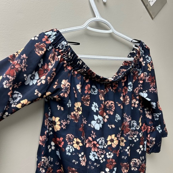 Ardene Floral Off The Shoulder Blouse - Picture 3 of 5